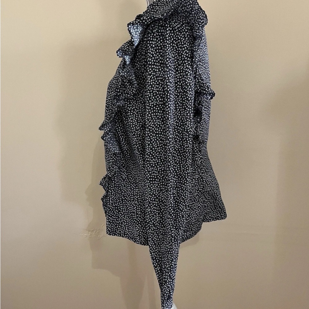 H&M Navy Ruffle Blouse‎ - Picture 4 of 10